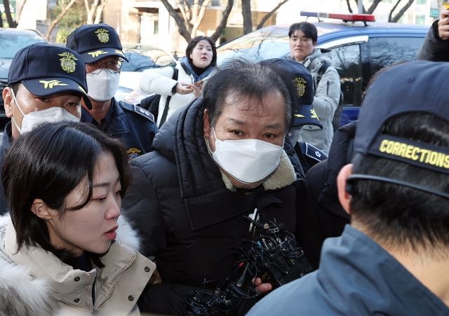 검찰, ‘공천 헌금 의혹’ <b>건진법사 구속영장 재청구</b>