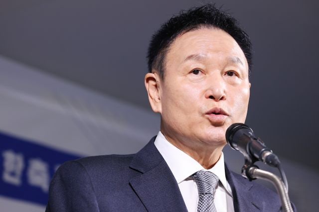 <b>축구협회장 선거 중단</b>…법원, <b>허정무</b> <b>선거</b>금지 가처분 인용