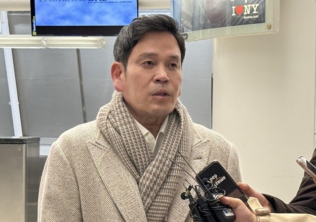 <b>트럼프 취임식</b> 가는 <b>정용진</b>…“주니어가 주요 인사 소개”