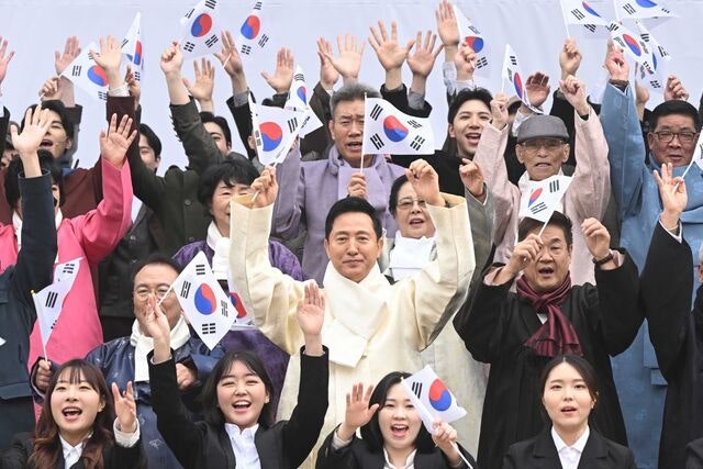 <b>오세훈</b>, 이달 중순 책 출간…대권 행보 속도 낸다