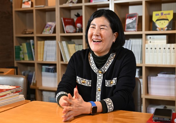 “그림책, 한국 시장 좁다면 세계 독자 찾아나서야”