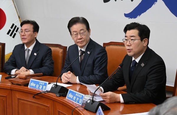 허 찔린 민주 ‘헌재도 불안’… 마은혁 임명 촉구 나섰다