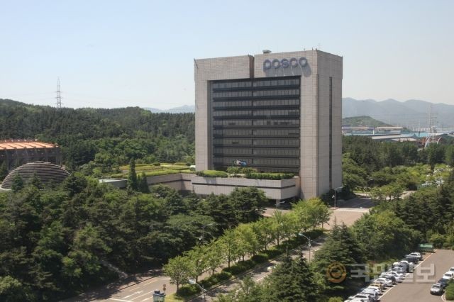 포스코 그룹서 ‘형보다 잘 나가는 아우’ 포스코인터