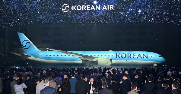 통합 대한항공 향한 첫걸음, 41년 만에 CI 바꿨다