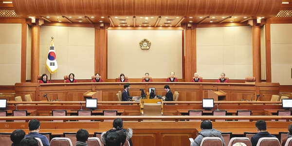 尹정부 들어 헌재 탄핵 인용 ‘0’… “사회 혼란만 키워” 비판도