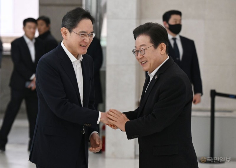 “기업 잘 돼야 나라 산다” <b>이재명</b>-<b>이재용</b> ‘첫 <b>회동</b>’