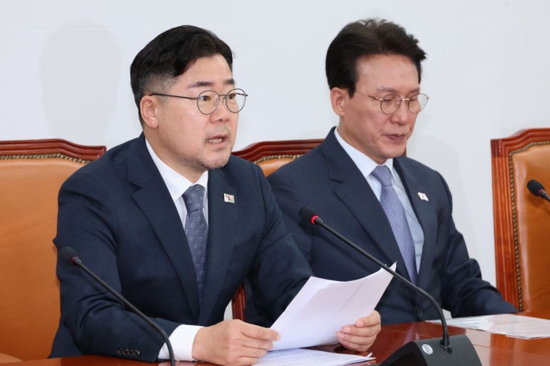 [속보] <b>박찬대</b> “한덕수 1일까지 <b>마은혁</b> 임명 안하면 <b>중대결심</b>”