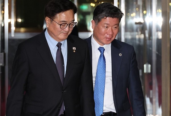 [사설] 민주당 반발하자 사흘 만에 개헌 제안 거둬들인 국회의장