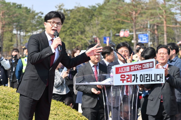 한동훈 “보통의 하루 지키겠다”… 국회 돌아와 대선 출정식