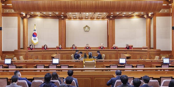 국가유공자 보상금 ‘연장자 우선 지급’ 조항은 헌법불합치