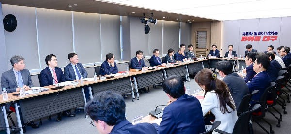 권한대행 체제 시작… 대구시·의회, 핵심사업 지키기 ‘안간힘’