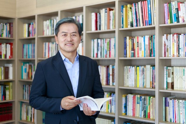 “교회가 긍정의 방향으로 질서 잡아가는 역할 해야”