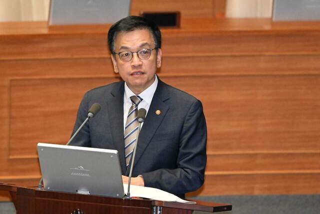 최상목 “알래스카 LNG, 대미 관세 협상 지렛대 가능”