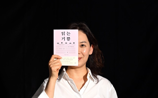 [앵글속 세상] 기획·편집도 혼자서 뚝딱… 다양한 저자 캐내는 기쁨