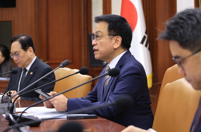 [사설] 12조 추경 수정안, 조속히 처리하되 증액도 검토해야