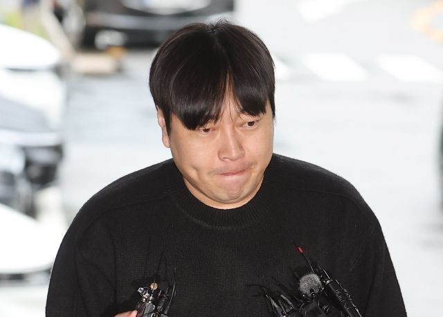 개그맨 <b>이진호</b>, <b>불법도박</b> 혐의로 검찰 <b>송치</b>