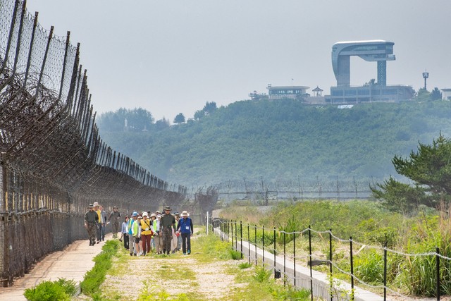 “해금강을 더 가까이에서”… 금강산전망대 3년 만에 재개방
