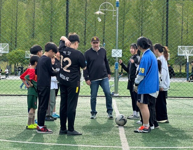 축구로 하나된 청소년들 “예배·기도가 좋아졌어요”