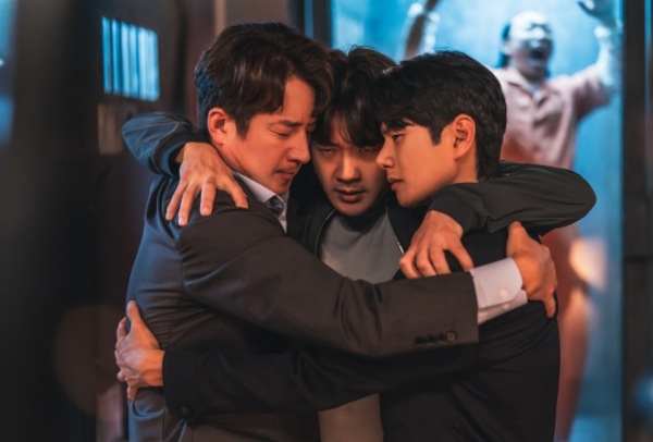 ‘포스트 봉준호’ 키우려면 ‘허리급’ 영화 활성화 필요