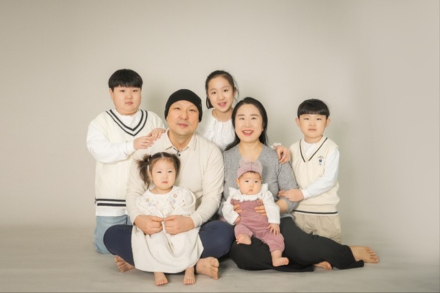 ‘에덴의 축복’ 5남매… 진통 출산 양육 모두가 하나님 은혜