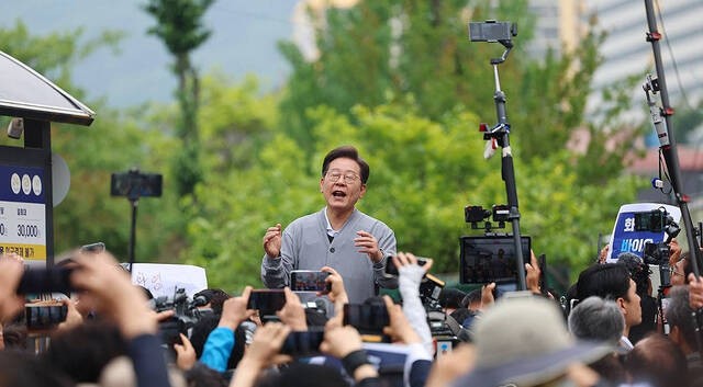 李 “출신·색깔 따질 때 아니다”… 정약용·DJ실용주의강조
