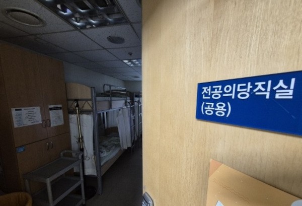 전공의 대다수 “복귀 안 한다”… 정부 ‘5월 수련 특례’ 부담 커져