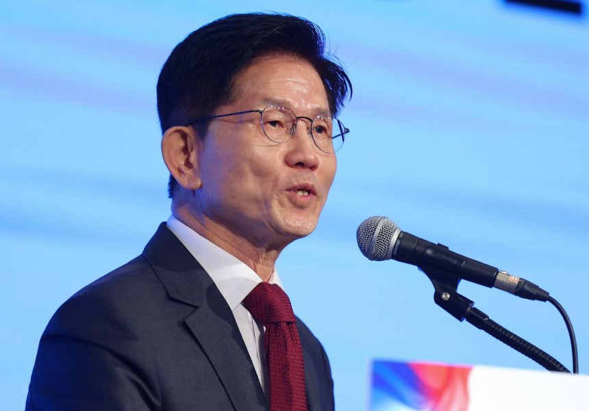 김문수 국민의힘 대선 후보가 15일 서울 영등포구 중소기업중앙회에서 열린 '자랑스러운 중소기업인협의회 조찬 강연'에 참석해 축사를 하고 있다. 연합뉴스