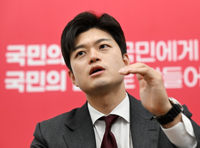 김용태 국민의힘 비상대책위원장이 19일 서울 여의도 국회에서 국민일보와 인터뷰를 하고 있다. 김 위원장은 “현장서 만난 시민, 특히 중도층은 윤석열 전 대통령도, 이재명 더불어민주당 대선 후보도 모두 싫다고 말씀하신