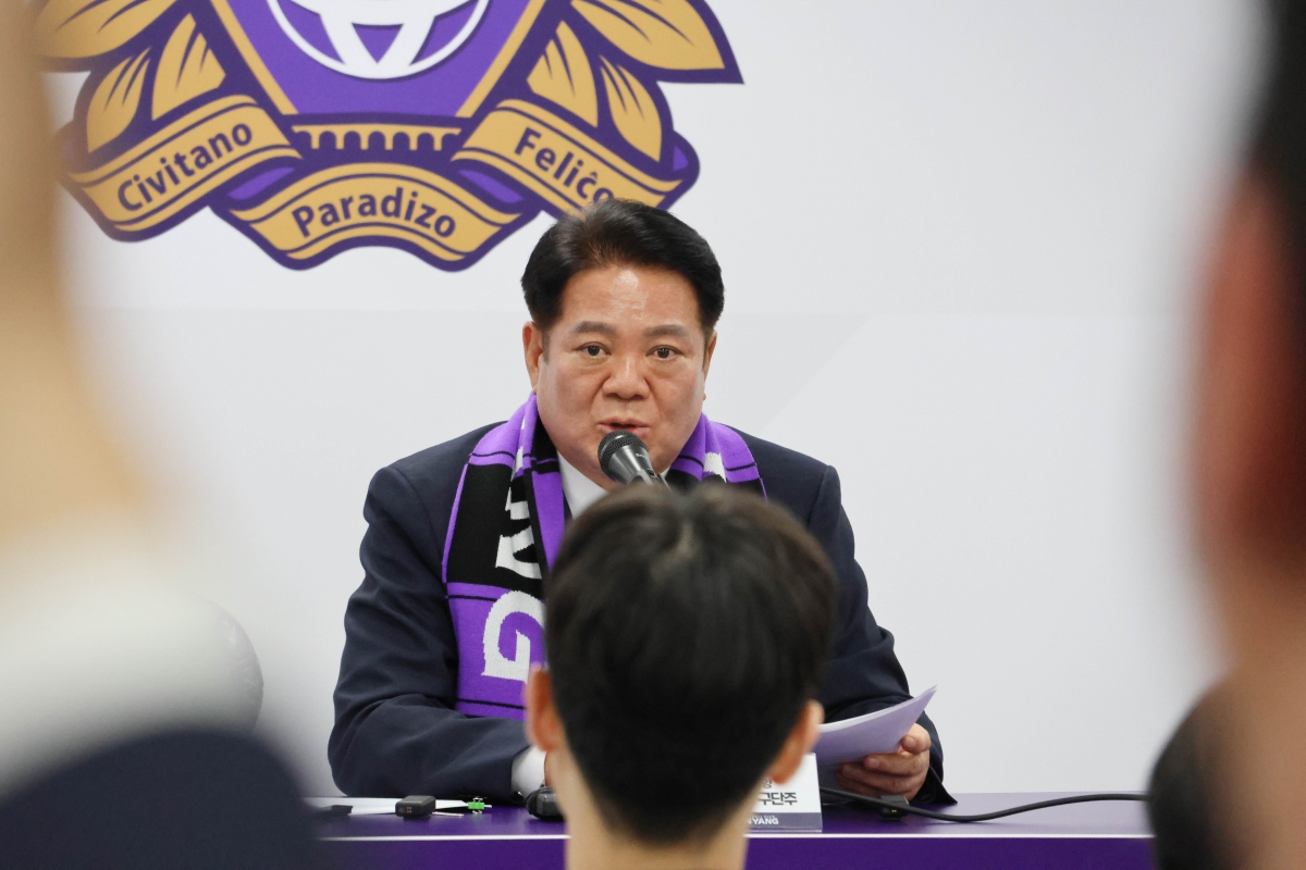 시장까지 나선 K리그 <b>판정</b>시비…FC안양, “상벌위 천번도 나가겠다”