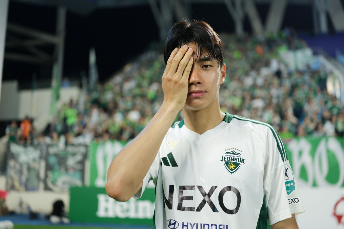 <b>전진우</b>, <b>태극마크</b> 달자마자 자축포…“A매치 선발 출전 가능성도 충분”