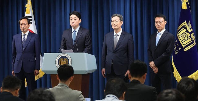 정무 우상호·민정 오광수·홍보소통 이규연