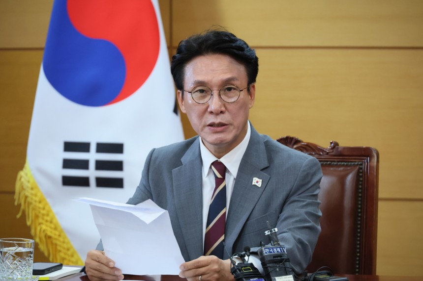 김민석 국무총리 후보자가 10일 서울 종로구 통의동 청문회 준비단 사무실에서 기자간담회를 하고 있다. 연합뉴스