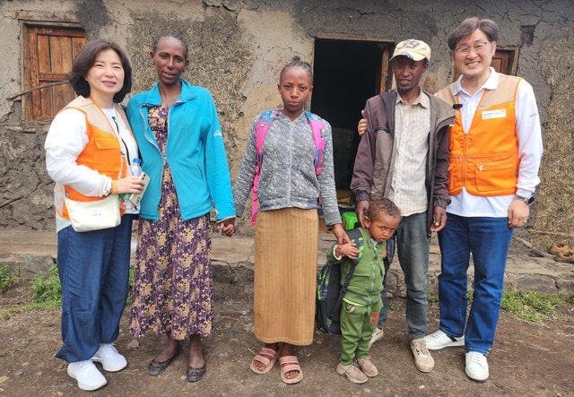“우리 가정의 새로운 희망 위해 기도해 주실 수 있나요”
