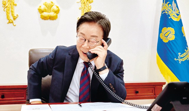 “한·중 전략 협력 동반자 발전… 한반도 평화 노력”