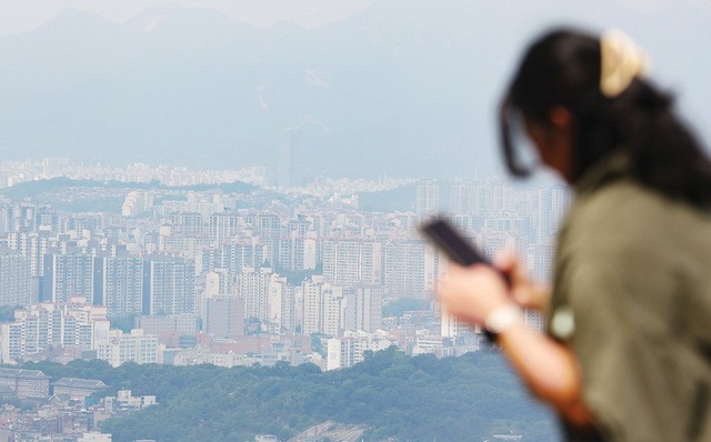 서울 남산에서 바라본 성북구, 노원구 일대 아파트 단지 모습. 연합뉴스
