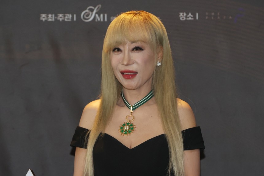 Soprano Sumi Jo attends the press conference for '2025 Sumi Jo Concert - The Magic, Sumi Jo and the Winners' at The Plaza Hotel in Jung-gu, Seoul, on the 16th. The decoration around her neck is the Commandeur medal she recently received from France. Yonhap News