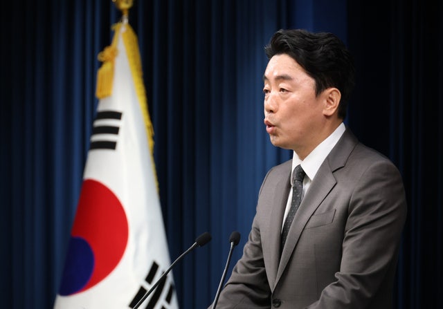 강훈식 대통령 비서실장이 23일 서울 용산 대통령실청사에서 장관 후보자에 대한 브리핑을 하고 있다. 김지훈 기자