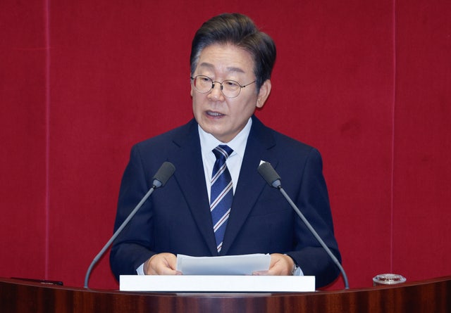 이재명 대통령이 26일 오전 서울 여의도 국회에서 열린 제426회국회(임시회) 제2차 본회의에서 2025년도 제2회 추가경정예산안에 대한 정부의 시정연설을 하고 있다. 이병주 기자