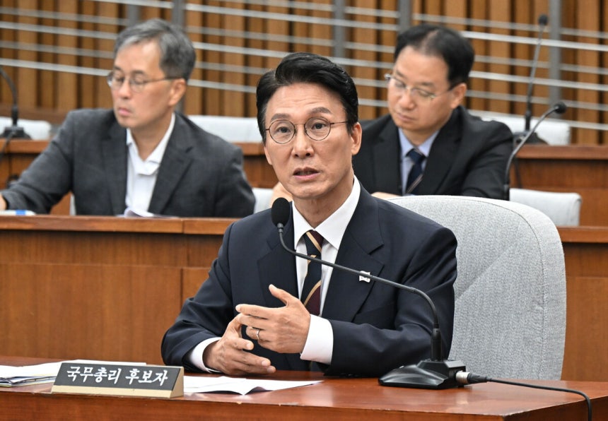 김민석 국무총리 후보자가 지난 25일 서울 여의도 국회에서 열린 인사청문회에 출석해 질의에 답변하고 있다. 이병주 기자