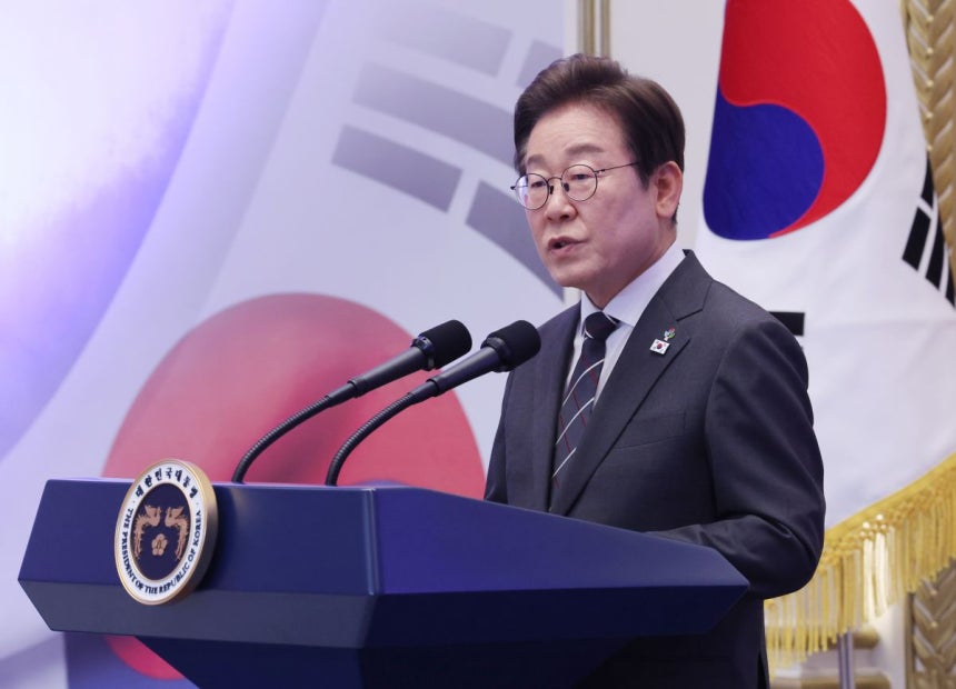  이재명 대통령이 지난 27일 청와대 영빈관에서 열린 '호국 보훈의 달, 대통령의 초대' 행사에서 인사말을 하고 있다. 연합뉴스