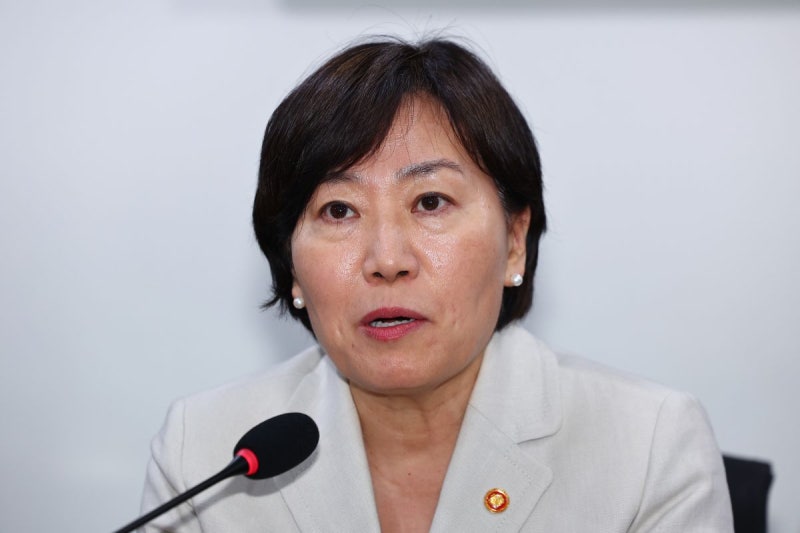 尹정부서 반대했던 <b>양곡</b>법…‘유임’ <b>송미령</b> “이제 <b>여건</b> 돼”