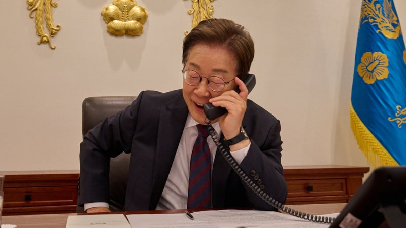 李<b>대통령</b>, UAE <b>대통령</b>과 통화…“AI·방산·원전 <b>협력 강화</b>”