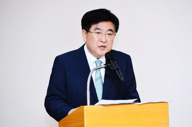 사장단 소집한 권오갑 HD현대 회장 “실적 편승 말고 향후 위기 대비하라”