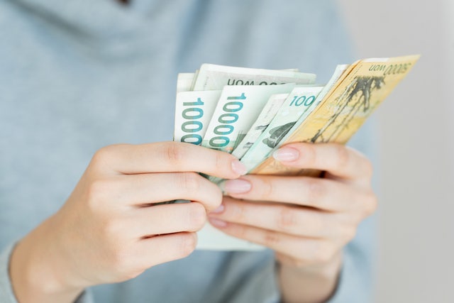 [생각해봅시다] “교회 일 하는데 웬 돈타령” “대학생 리더 지원을”