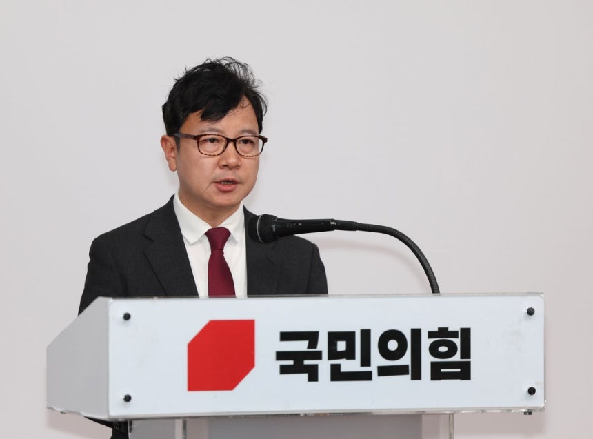  호준석 국민의힘 혁신위원이 10일 오후 서울 여의도 국민의힘 중앙당사에서 혁신위 1차 회의 결과 브리핑을 하고 있다. 뉴시스