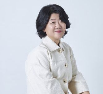 이번엔 사랑스러운 할머니… ‘좀비딸’ 흥행 견인 이정은