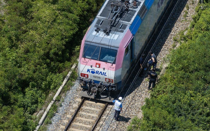 ‘2명 사망’ <b>청도</b> <b>사고</b>, ‘<b>열차</b> 차단’ 없이 작업자 투입