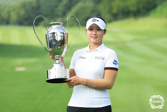 ‘마지막 홀 10m 이글’ 김민솔, KLPGA 첫 우승