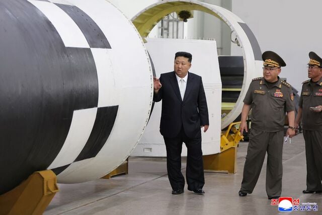 북 신형ICBM 개 발 공개·방중 신속 보도… 美 보란 듯 세 과시