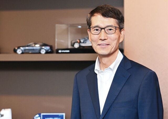 “미 관세 장벽-중 전기차 공습, 미래차 전환으로 넘는다”